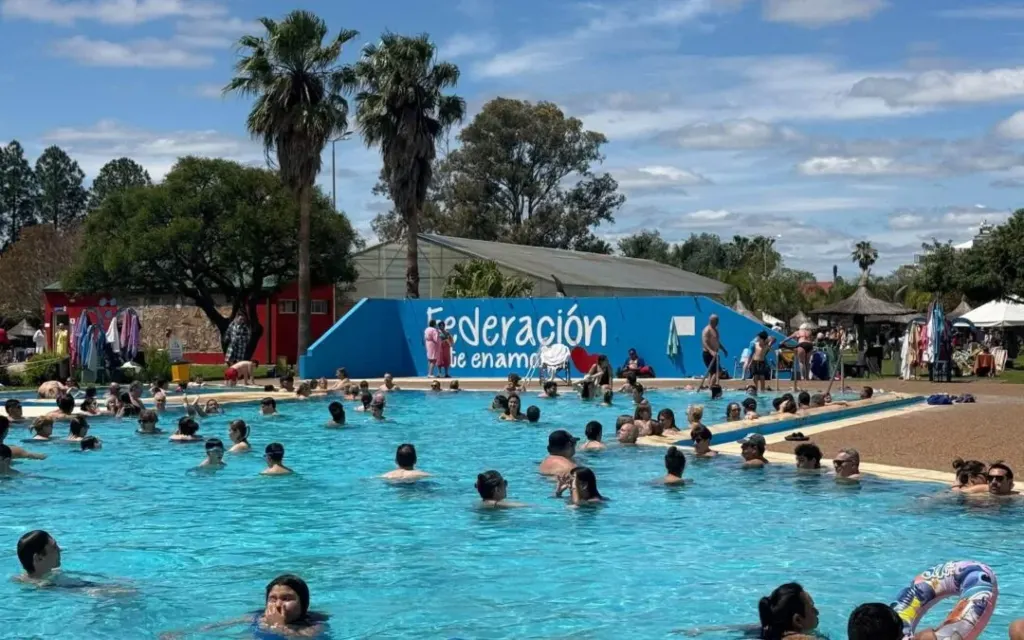 Federación colmada de turistas este feriado largo marcó la punta junta a Colón de ocupación.