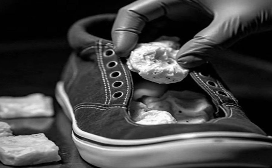 Federal: Todo empezó con un par de zapatillas: secuestraron más de 100 dosis de cocaína y detuvieron a tres mujeres