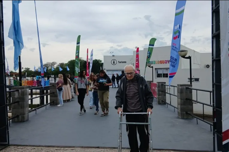 Federico Salva, un histórico del canotaje local, volvió al río a los 99 años