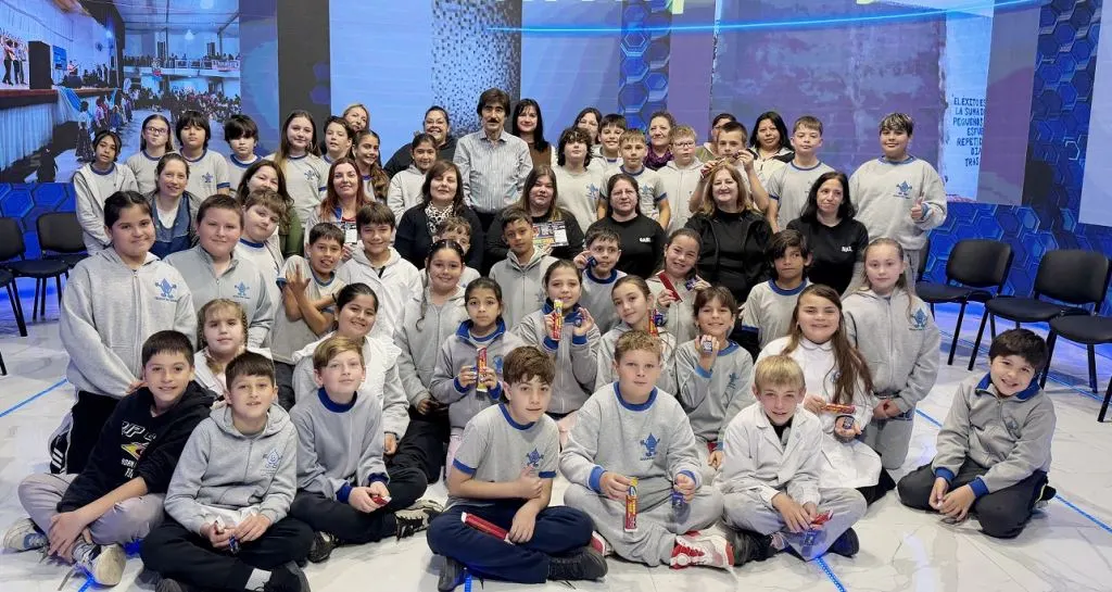 “Fernando Huck Reportajes”: Hoy, Escuela Nº 203 de Crespo (4º y 5º Grado A)