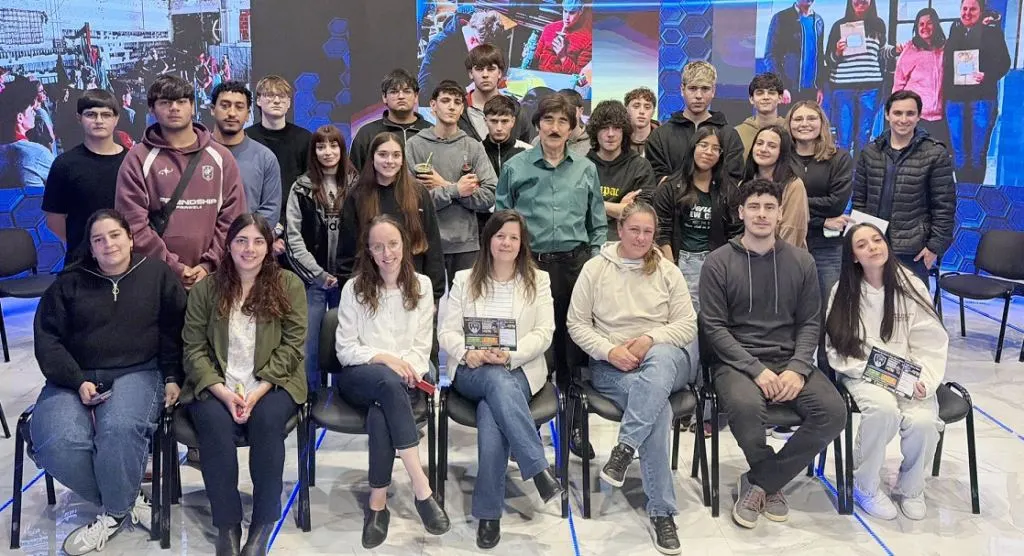 “Fernando Huck Reportajes”: Hoy, “Escuela Secundaria de Jóvenes y Adultos” N° 240 de Crespo