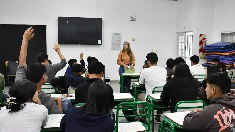 Fortalecimiento social continúa con las charlas sobre salud integral y vínculos saludables