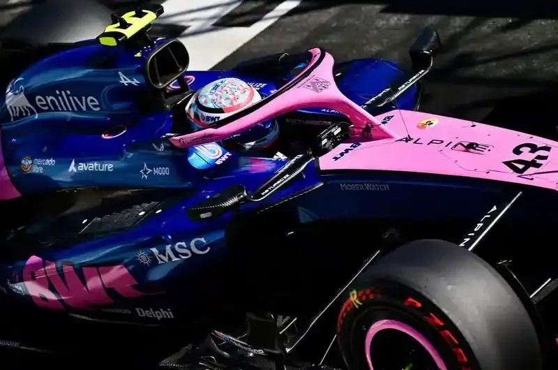 Franco Colapinto tuvo una clasificación complicada y largará 15° en el Gran Premio de Singapur