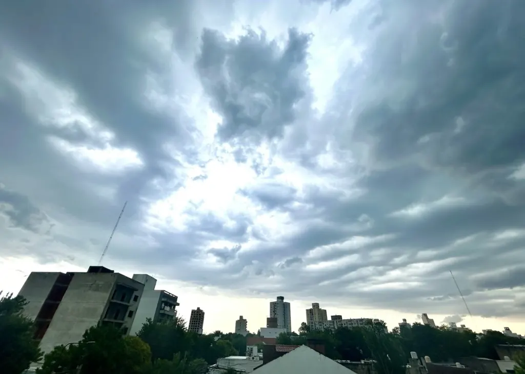 Fresca mañanita Concordiense con cielo nublado y sin pronóstico de lluvias.