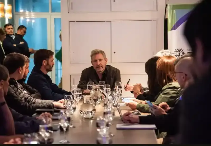 Frigerio aseguró que el río Uruguay bajaría en los próximos días y destacó las medidas preventivas en Concordia