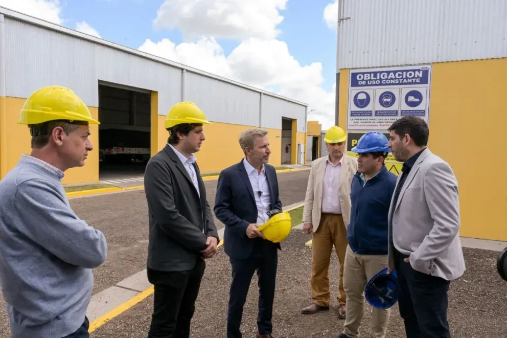 Frigerio destacó el crecimiento de la empresa Nogopaint en Seguí y entregó una nueva certificación del RINI