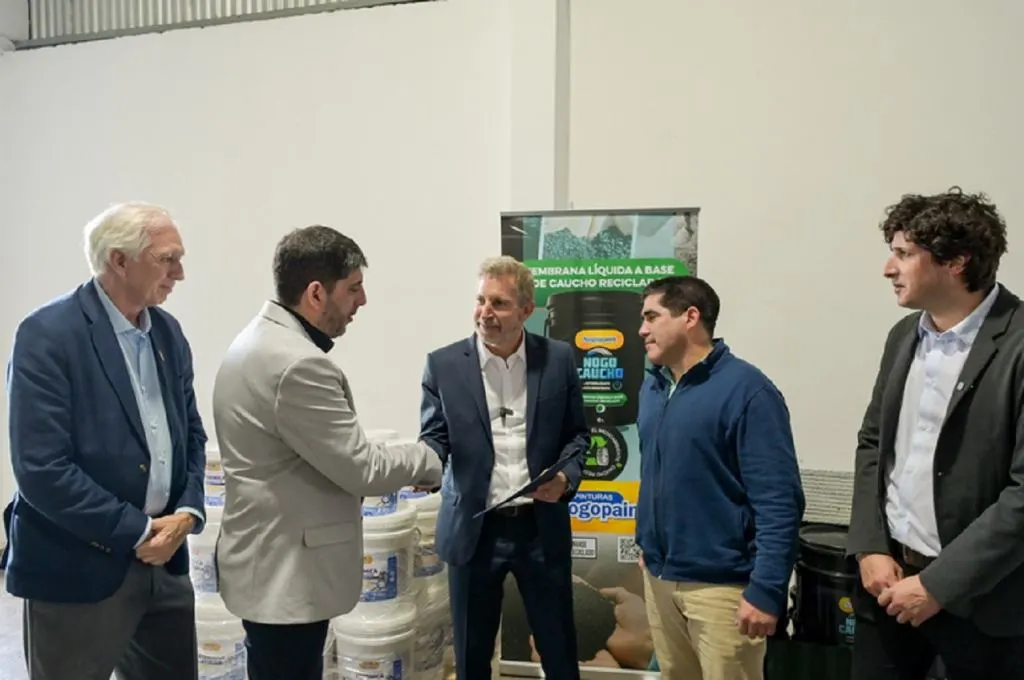 Frigerio destacó el crecimiento de Nogopaint y entregó una nueva certificación del RINI