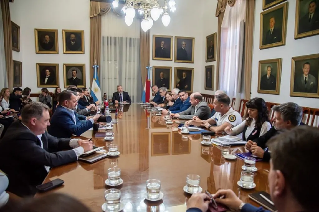 Frigerio encabezó una nueva reunión de gabinete con una agenda centrada en salud mental y prevención climática