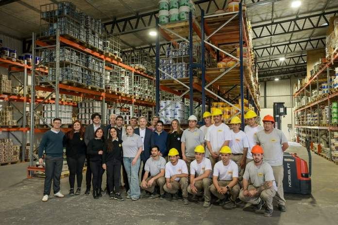 Frigerio entregó una nueva certificación del RINI a empresa de Seguí