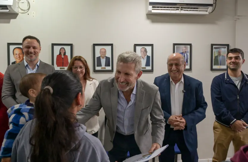 Frigerio entregó viviendas en Santa Elena