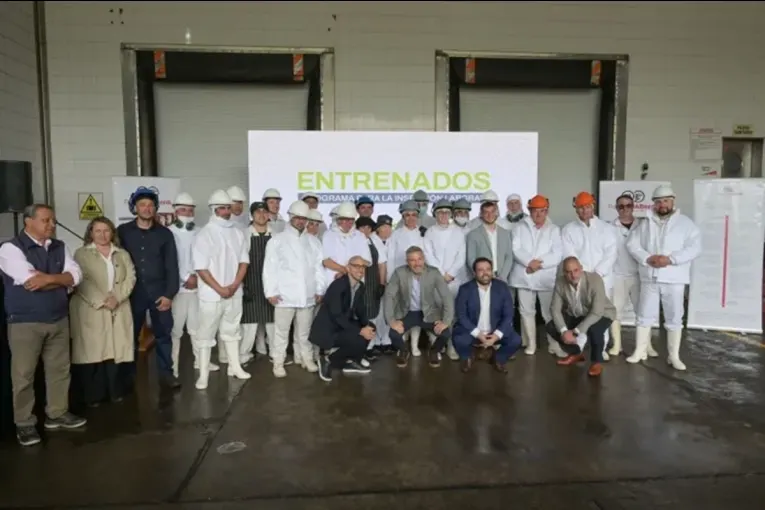 Frigerio impulsa la formación laboral con un nuevo programa en empresas entrerrianas