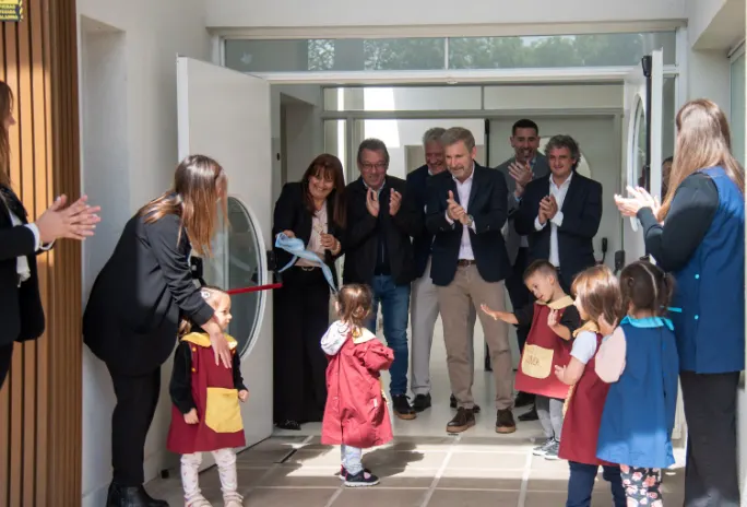 Frigerio inauguró obras educativas y recorrió trabajos de infraestructura en Federación