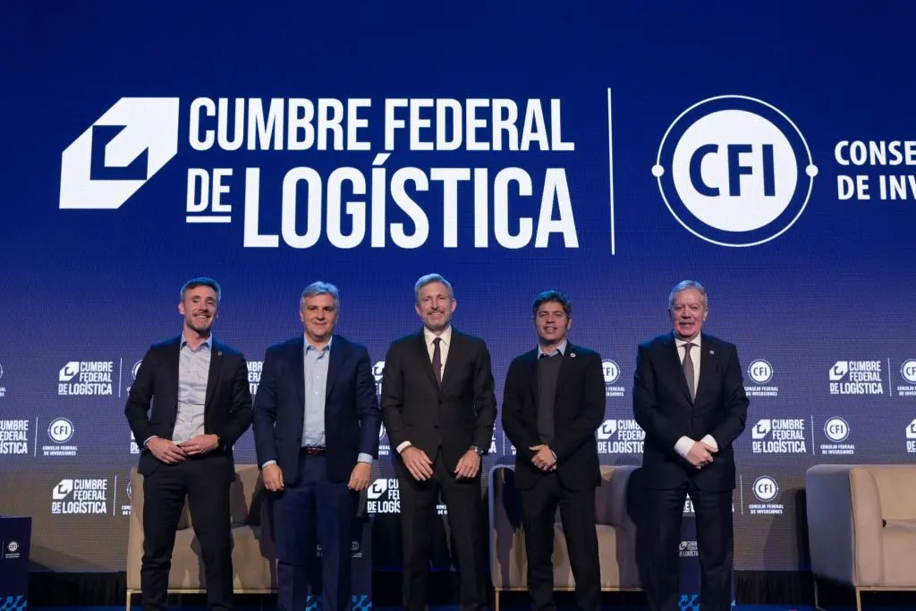 Frigerio participó junto a otros gobernadores de la Cumbre Federal de Logística