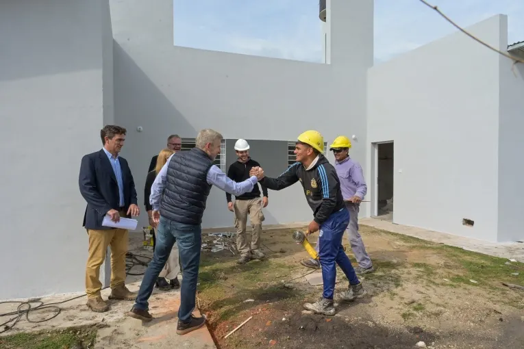 Frigerio planteó la necesidad de avanzar ante el “problema habitacional grave” de Entre Ríos