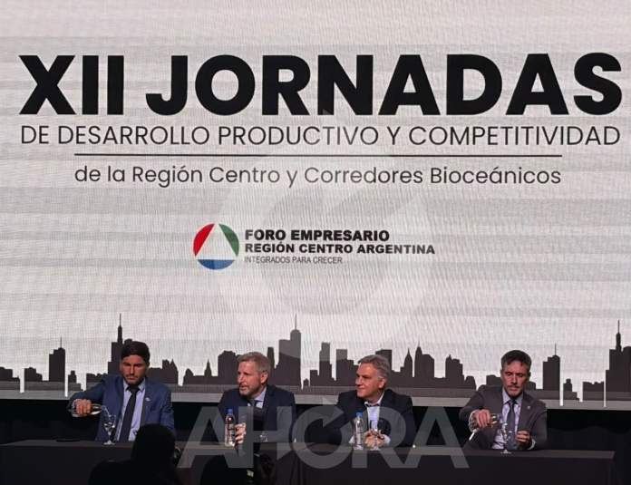 Frigerio, Pullaro y Llaryora abrieron la Jornada de la Región Centro en Paraná