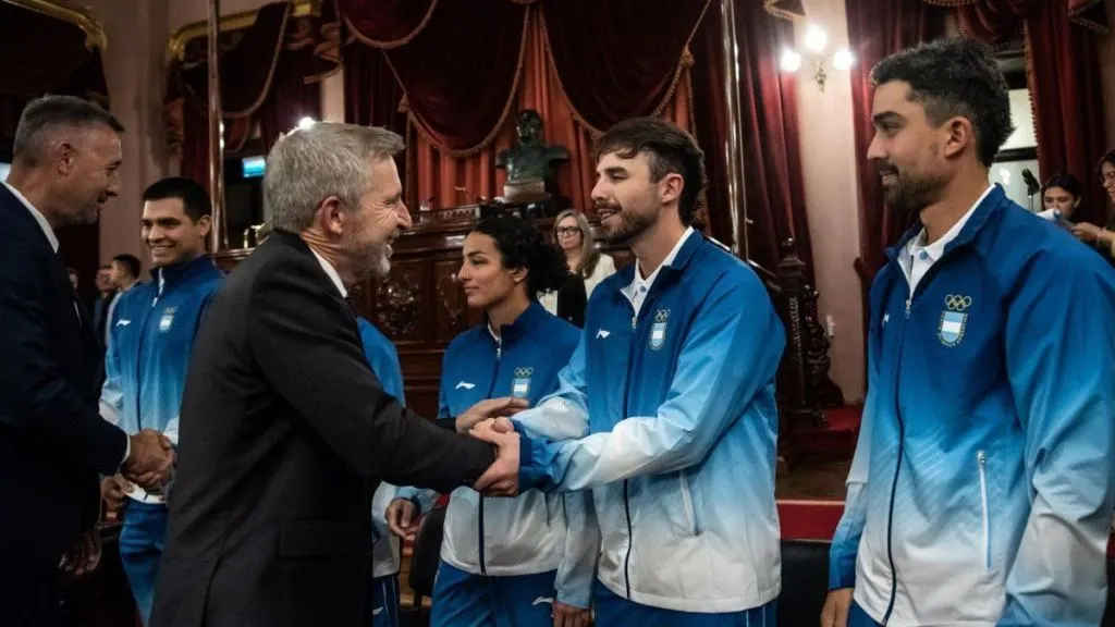 Frigerio reconoció a los deportistas entrerrianos que representaron al país en los Juegos Suramericanos