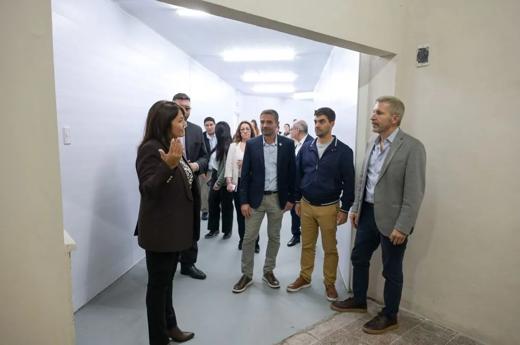 Frigerio reforzó la salud en Santa Elena con obras y una ambulancia