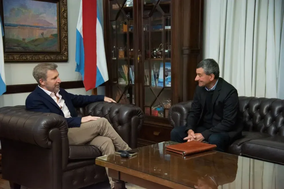 Frigerio repasó con el intendente de Mansilla obras educativas, viales y de salud para la ciudad