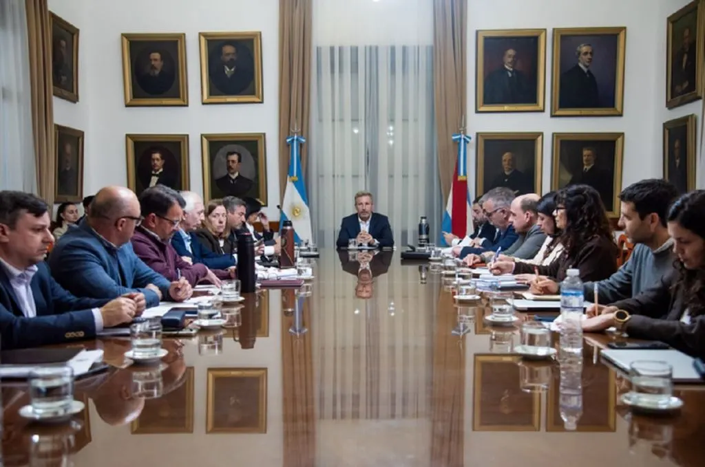 Frigerio repasó con su gabinete los avances en inversiones y desarrollo productivo