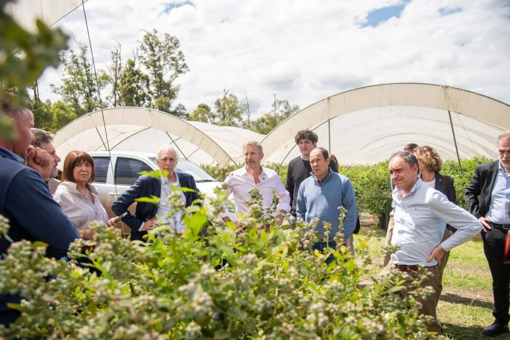 Frigerio respaldó a una exportadora de fruta en Colonia Ayuí