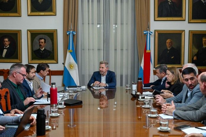 Frigerio reunió al gabinete para evaluar la gestión y el financiamiento de Sidecreer
