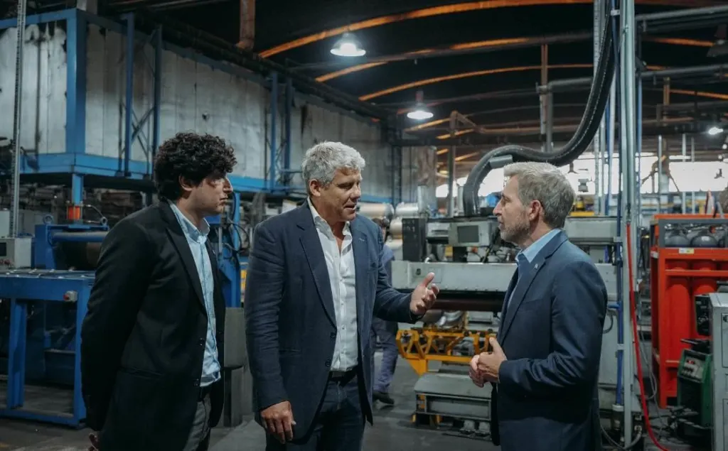 Frigerio visitó longvie, una empresa con 108 años que continúa invirtiendo en entre ríos