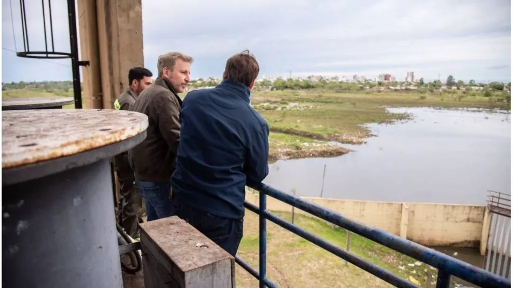 Frigerio y Azcué supervisaron las zonas afectadas por la creciente del río Uruguay