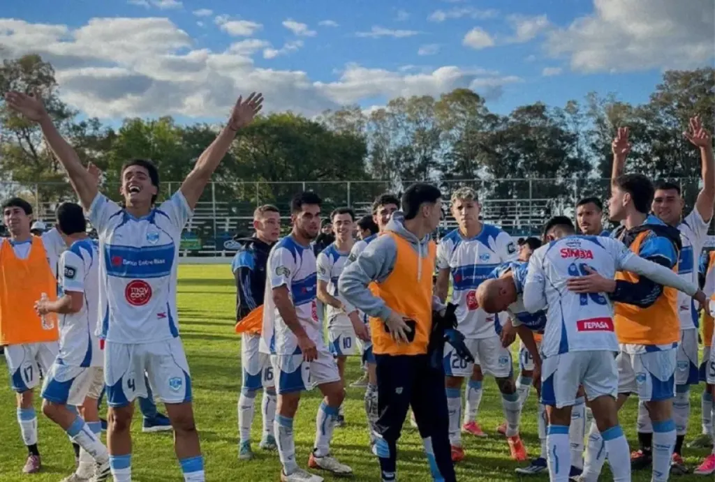 Gimnasia goleó a 9 de Julio de Rafaela y quedó bien parado para la revancha