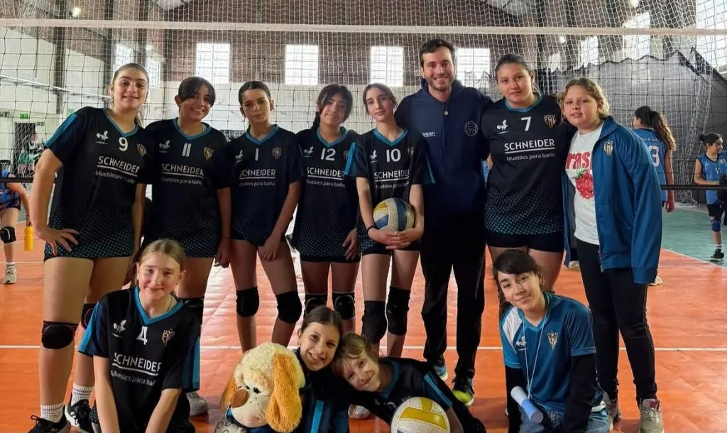 Gran jornada de la Sub 12 de Crespo en la liga de vóley de Cerrito