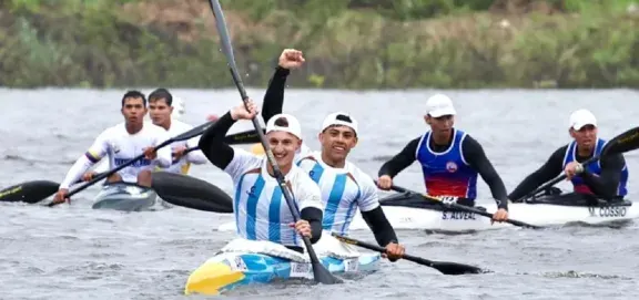 Gualeguaychú comienza a vivir el Mundial de Canotaje: arriban delegaciones y arman logística sobre la Costanera