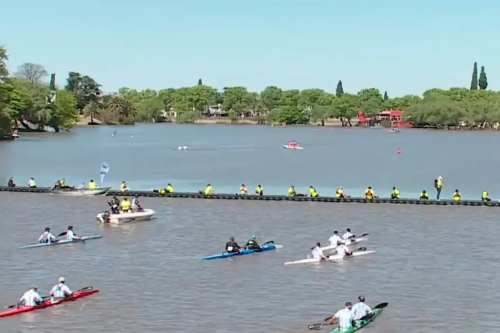 Gualeguaychú vive la segunda jornada del Mundial Máster de Canotaje