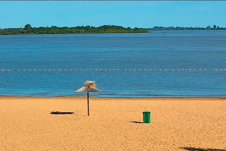 Habilitaron el boyado y el servicio de guardavidas en el balneario Thompson