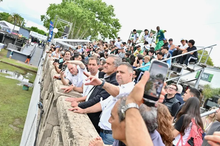 "Hemos demostrado que podemos organizar un evento de infraestructura internacional", afirmó Davico
