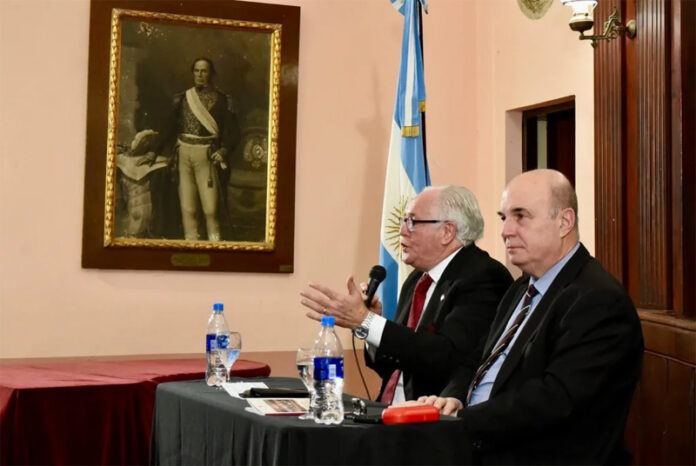Historiadores analizaron el legado de Urquiza en el Colegio del Uruguay