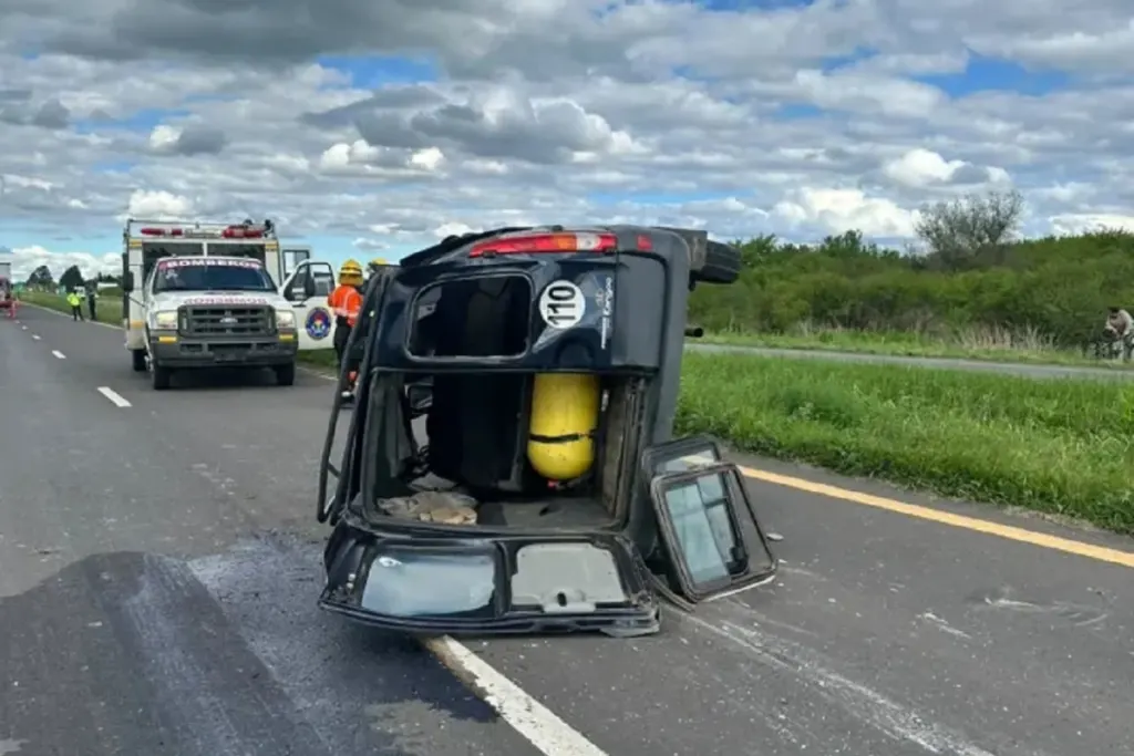 Hospitalizaron a dos mujeres que protagonizaron un vuelco en la ruta 18