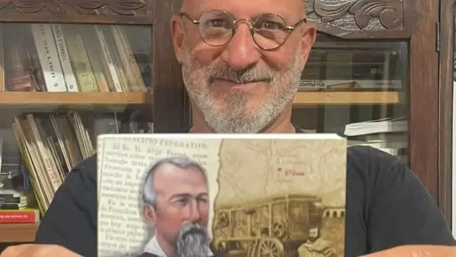 Hoy vuelve Peyret con Américo a alumbrarnos el presente