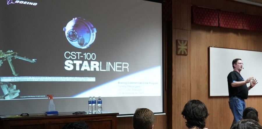 Ingeniero de Boeing brindó una charla en la UTN FRCU