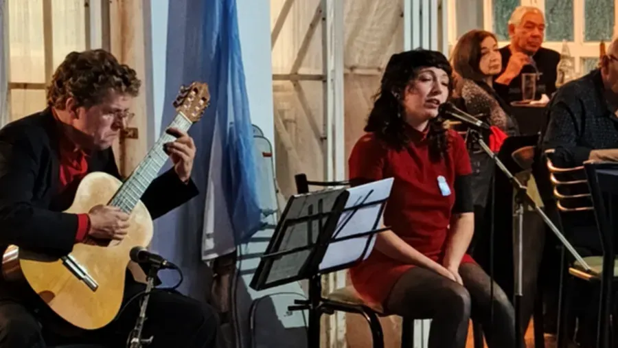 Inti Righelato y Alfonso Bekes se presentan en la Escuela de Música