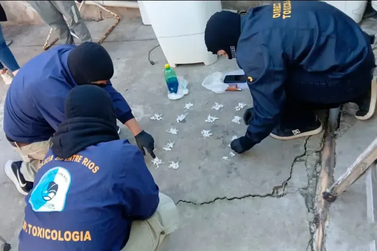 Investigaban el ingreso de drogas a la cárcel de Federal y detuvieron a tres mujeres tras allanamiento en Paraná