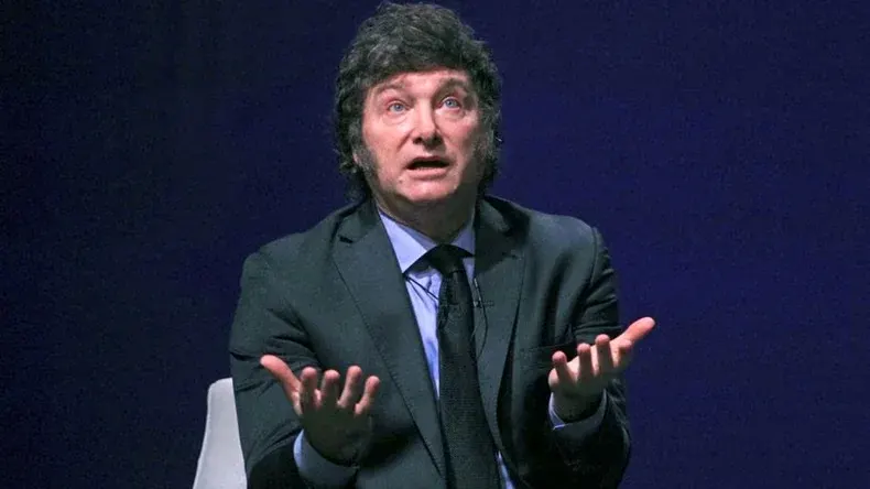 Javier Milei partió rumbo a España, en un nuevo viaje sin una agenda de relevancia institucional