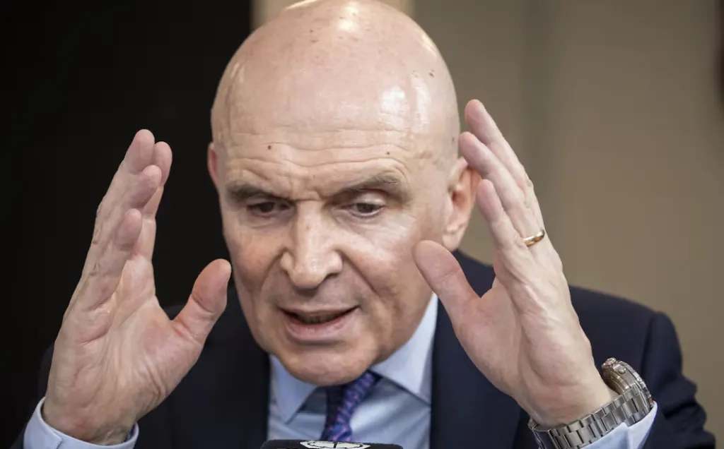 José Luis Espert fue procesado por lavado de dinero y no podrá salir del país