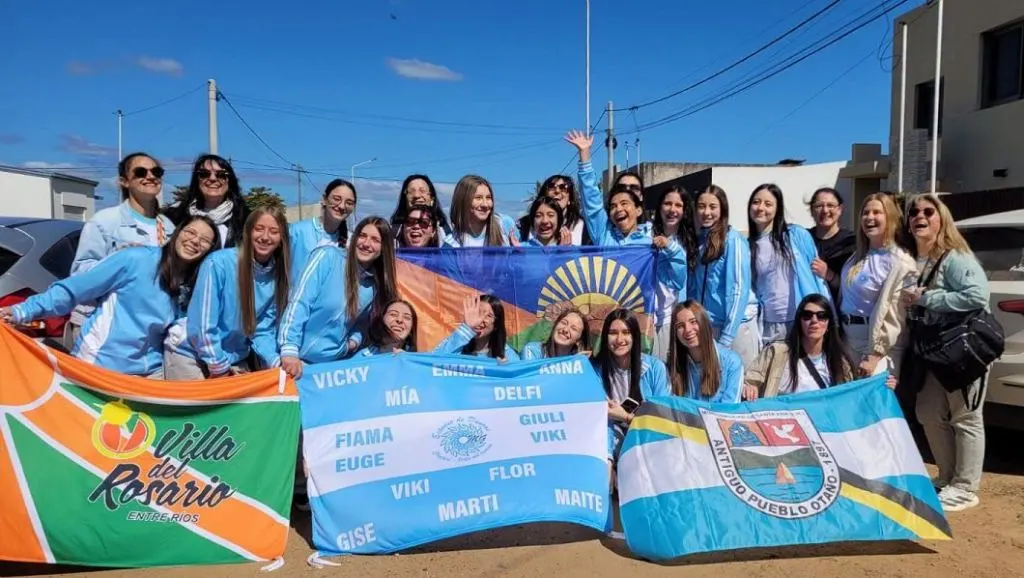 Jóvenes entrerrianas rumbo a certamen de danza en México
