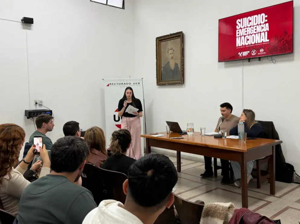 Jovenes radiales de todo el país se reunieron en Paraná: piden declarar la Emergencia Nacional en Salud Mental