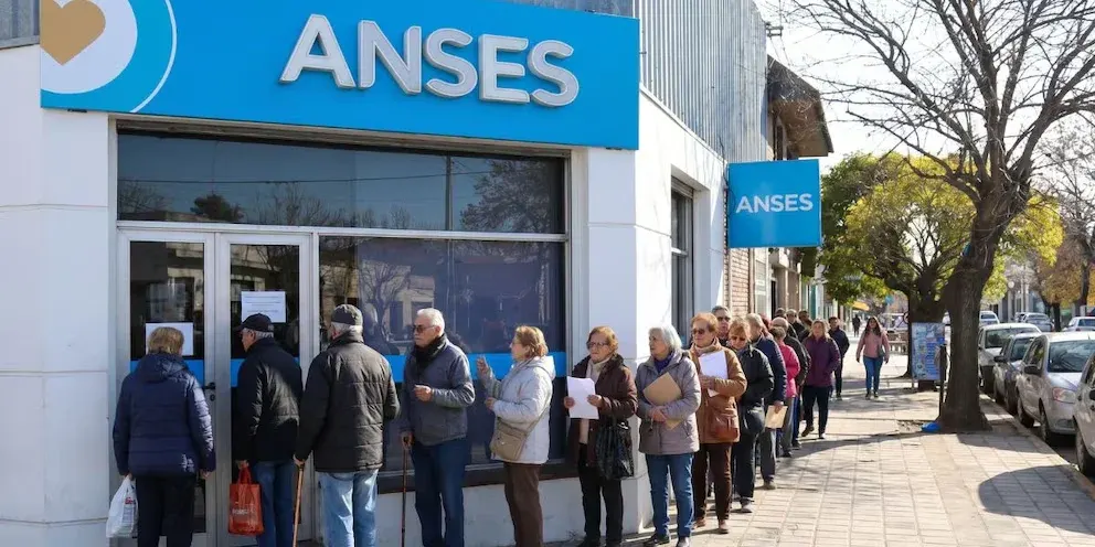 Jubilaciones, AUH y asignaciones familiares: A cuánto llegan las principales prestaciones sociales en octubre
