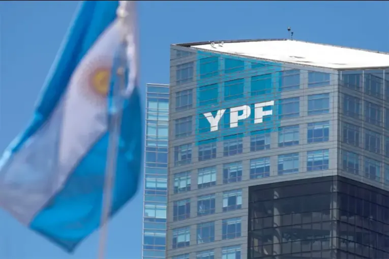 Juicio por YPF: Argentina pidió una prórroga de 30 días ante la Corte Suprema de Estados Unidos