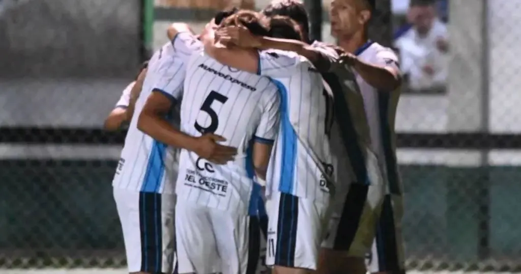 Juventud Unida ganó en Colonia Las Achiras y encaminó la clasificación a las semifinales