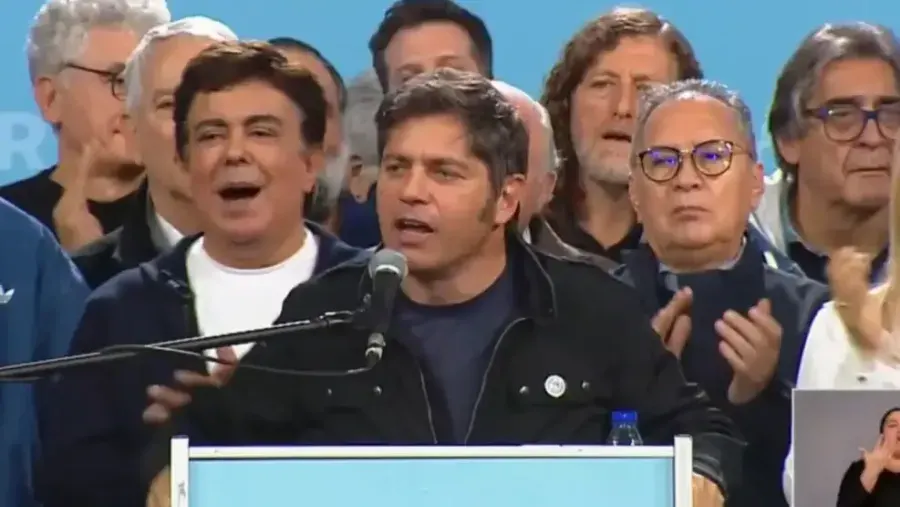 Kicillof, en el acto por el 17 de octubre: «Cuenten conmigo para las responsabilidades que haya que asumir»