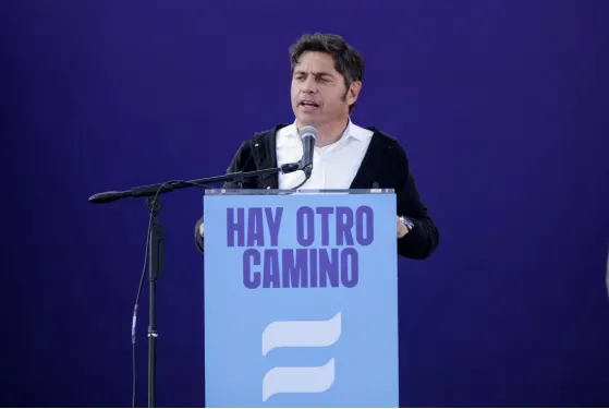 Kicillof le contestó a Milei: “La verdad está en la calle”