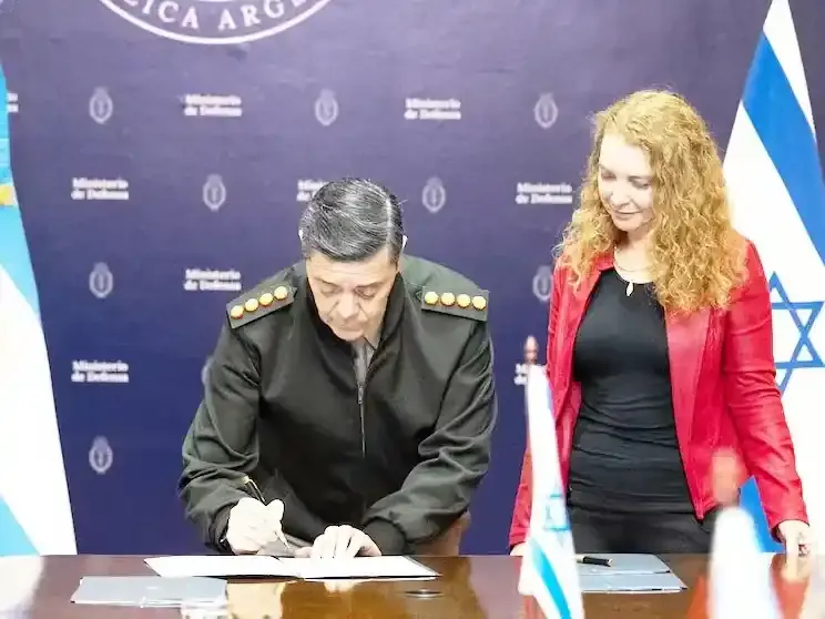 La Argentina e Israel firmaron un memorándum de cooperación en defensa