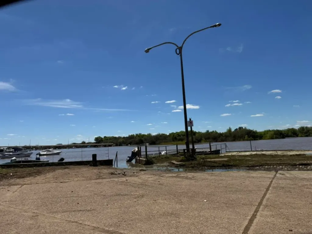 La Caru informó que el río Uruguay continuará bajando lentamente, aunque las lluvias podrían demorar su descenso